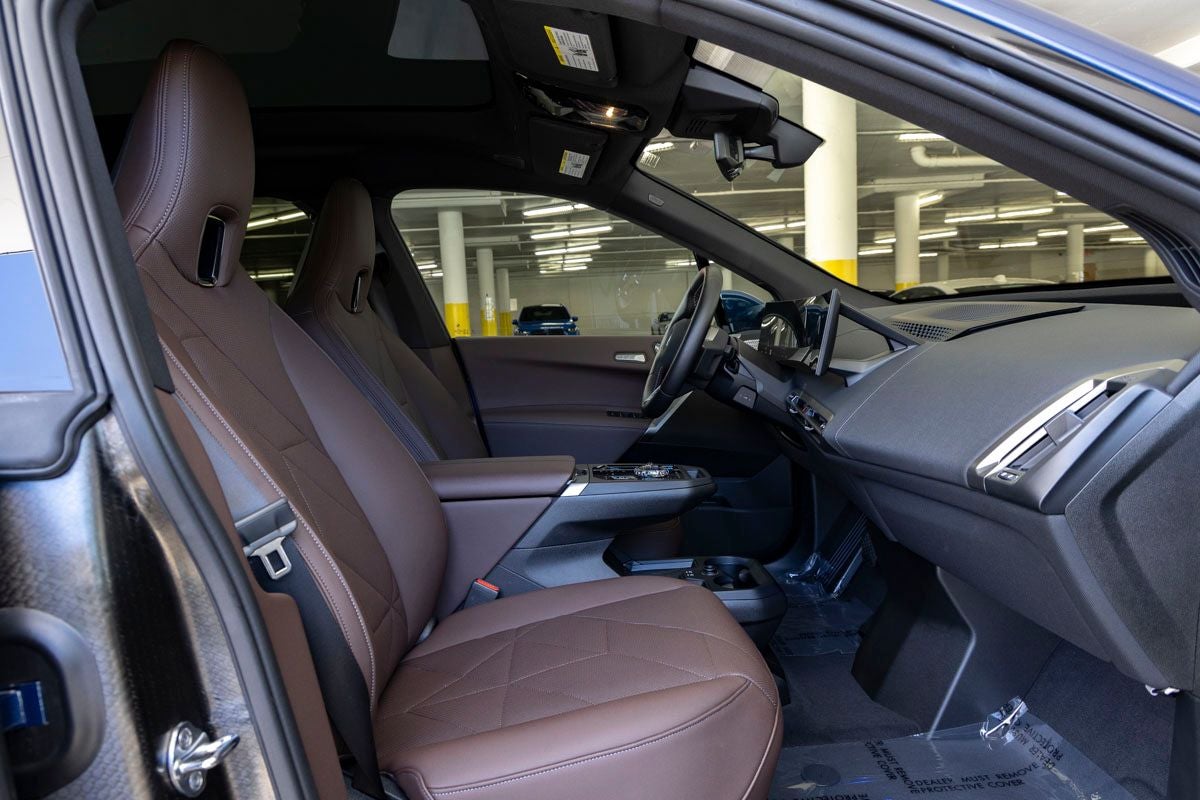 2025 BMW iX M60