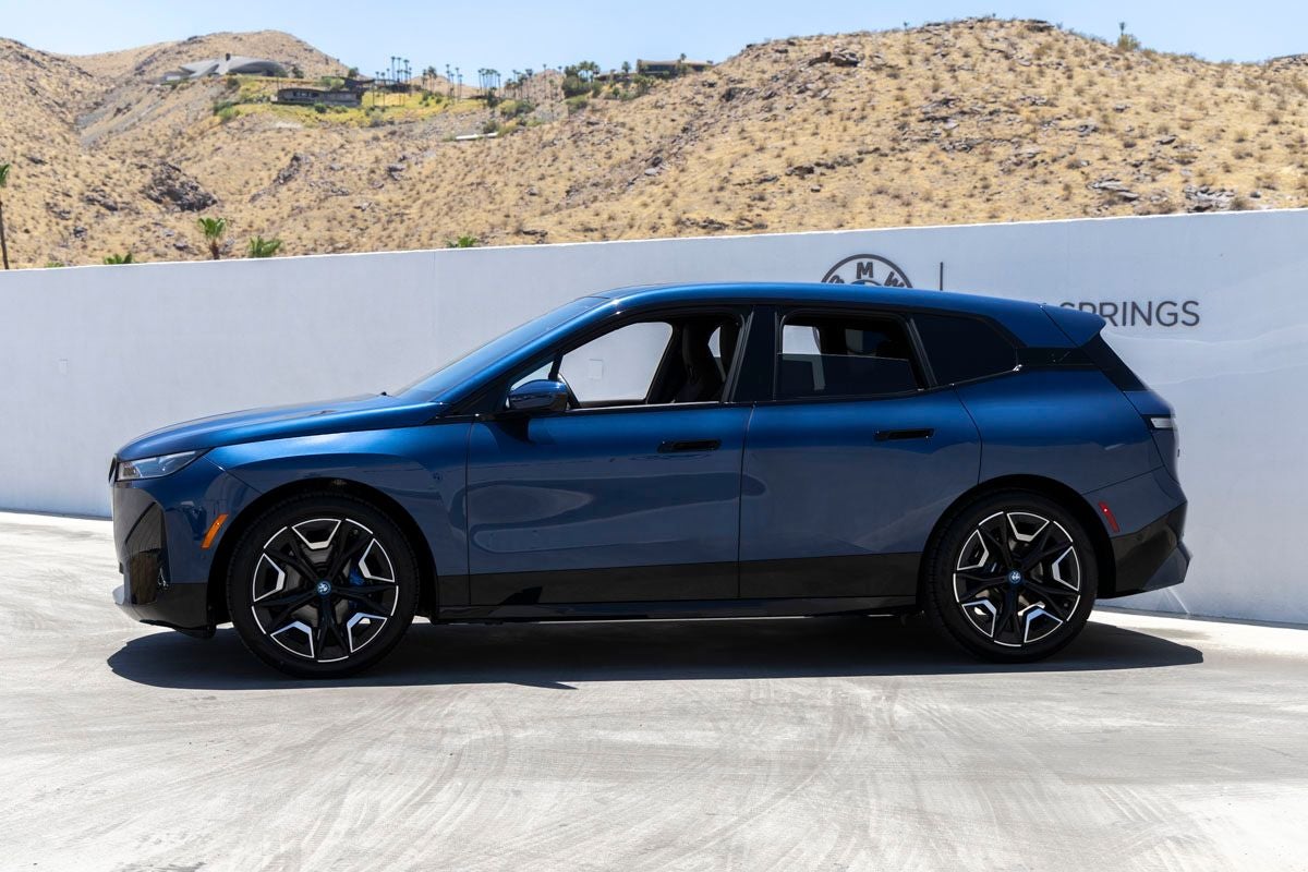 2025 BMW iX M60