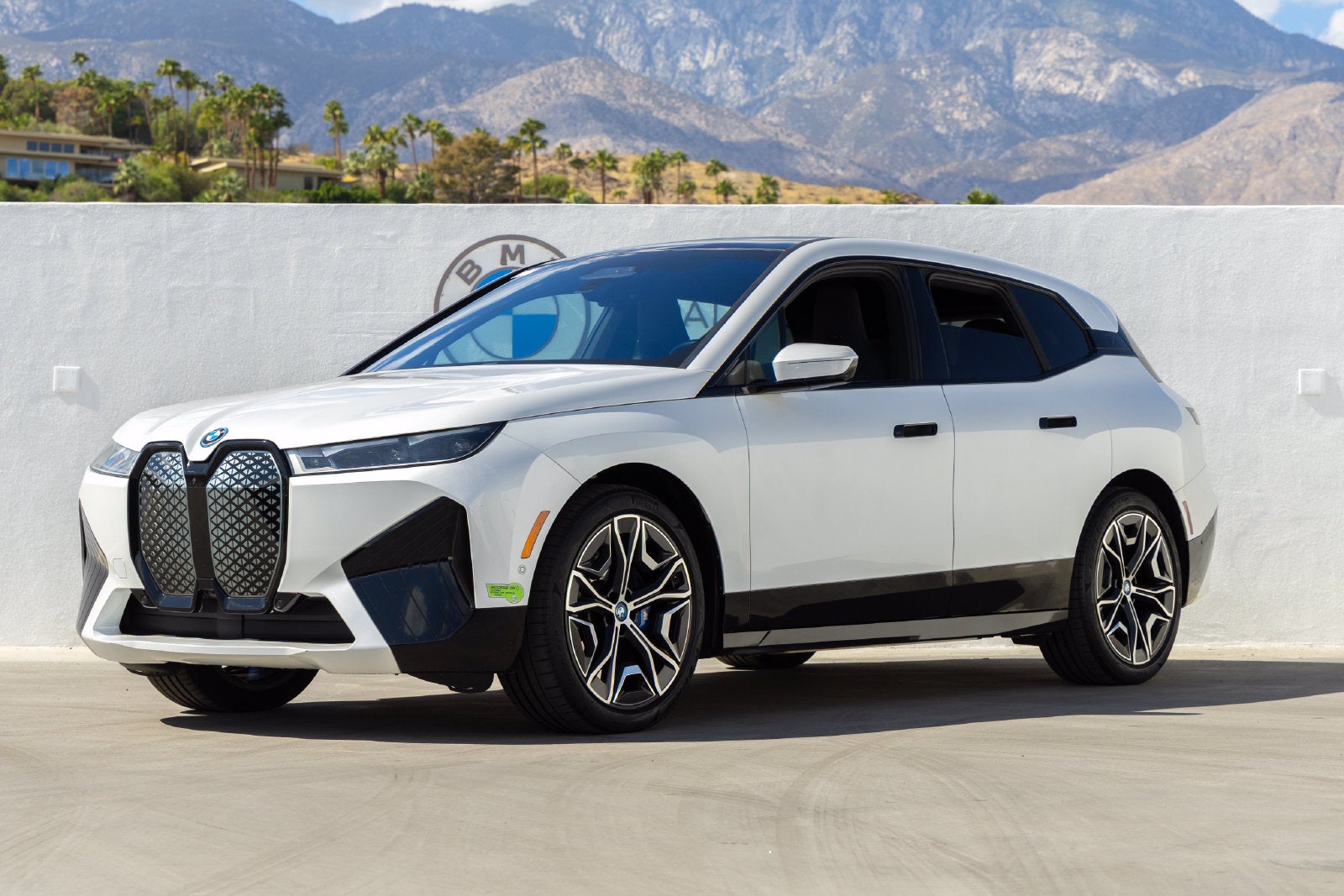 2023 BMW iX