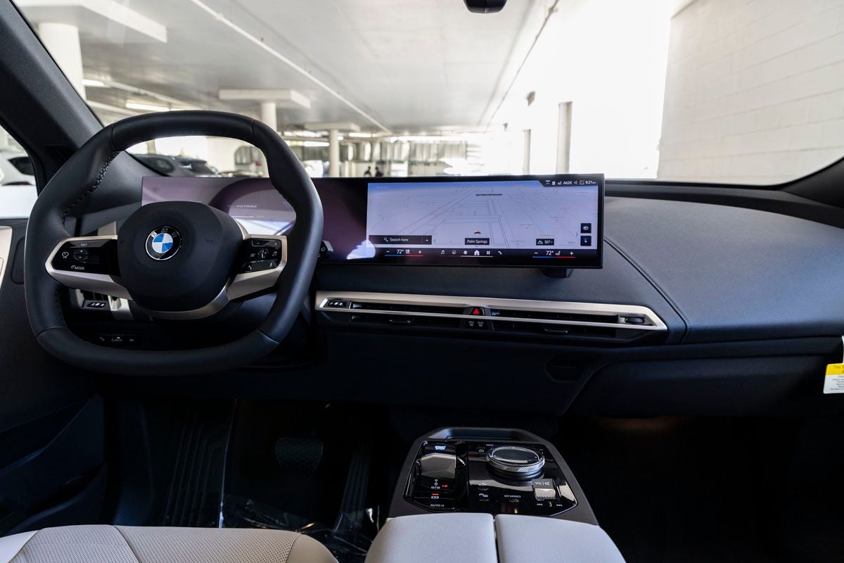 2026 BMW iX xDrive45