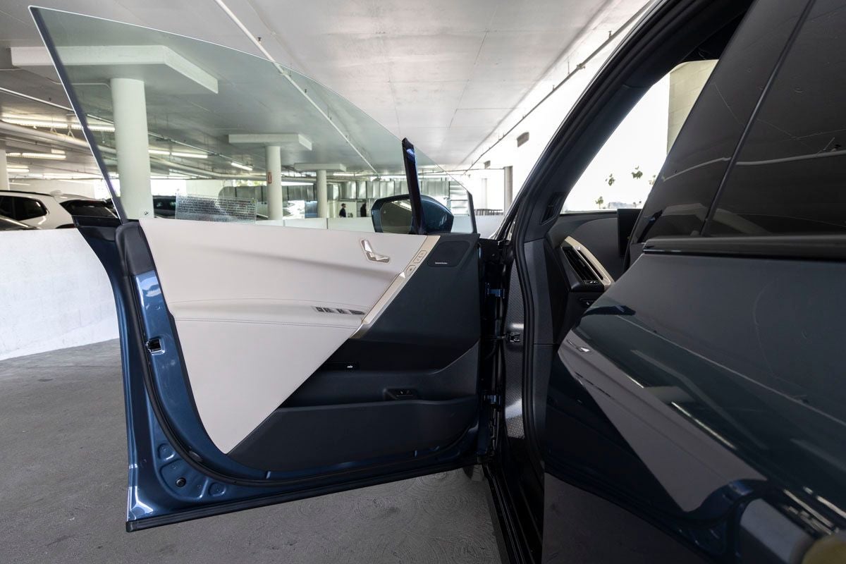 2026 BMW iX xDrive45