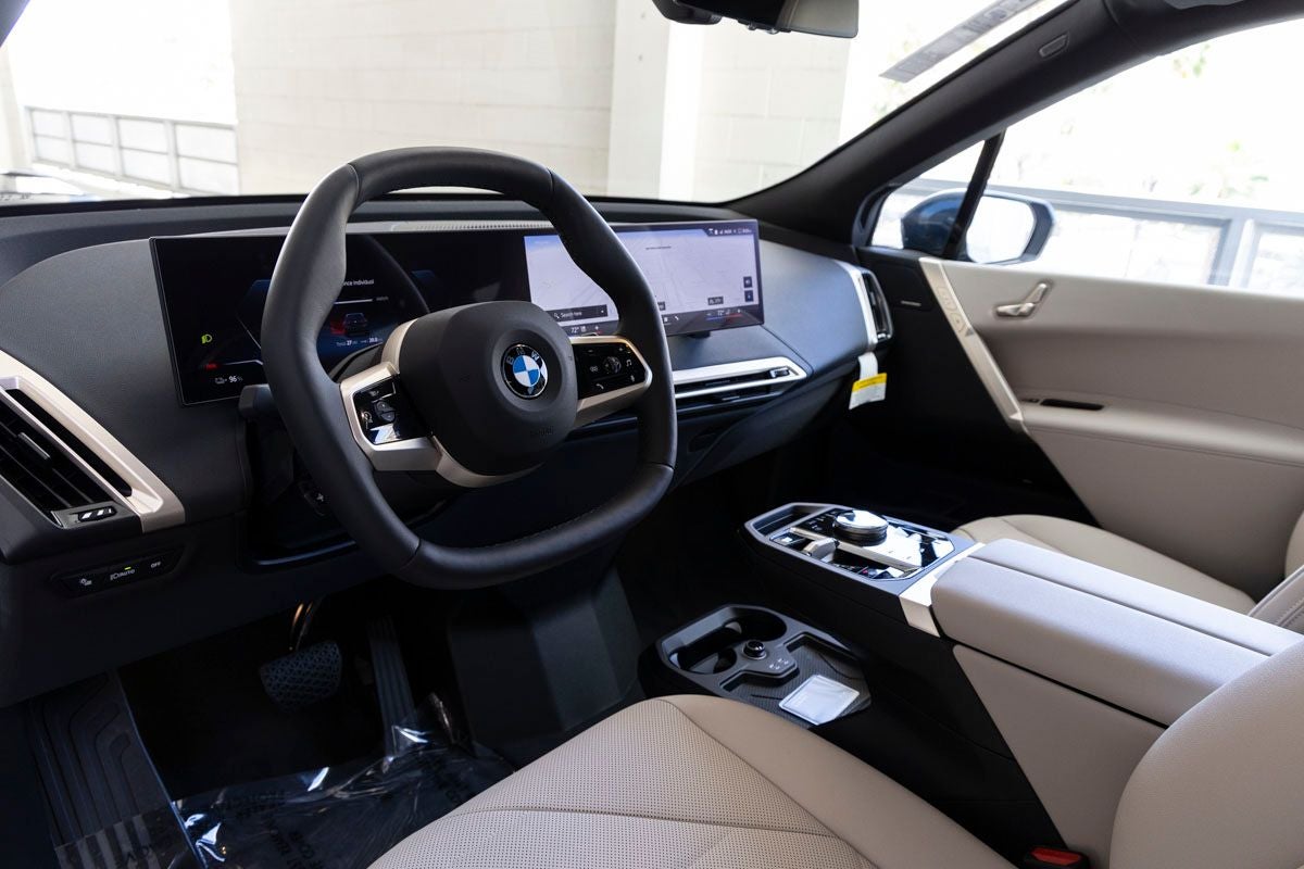 2026 BMW iX xDrive45