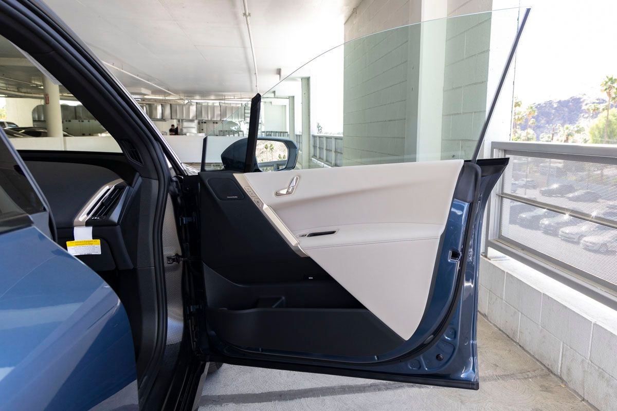 2026 BMW iX xDrive45