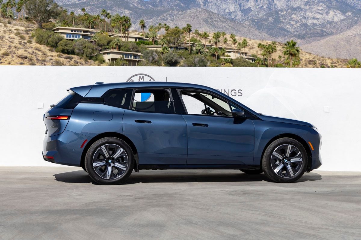 2026 BMW iX xDrive45