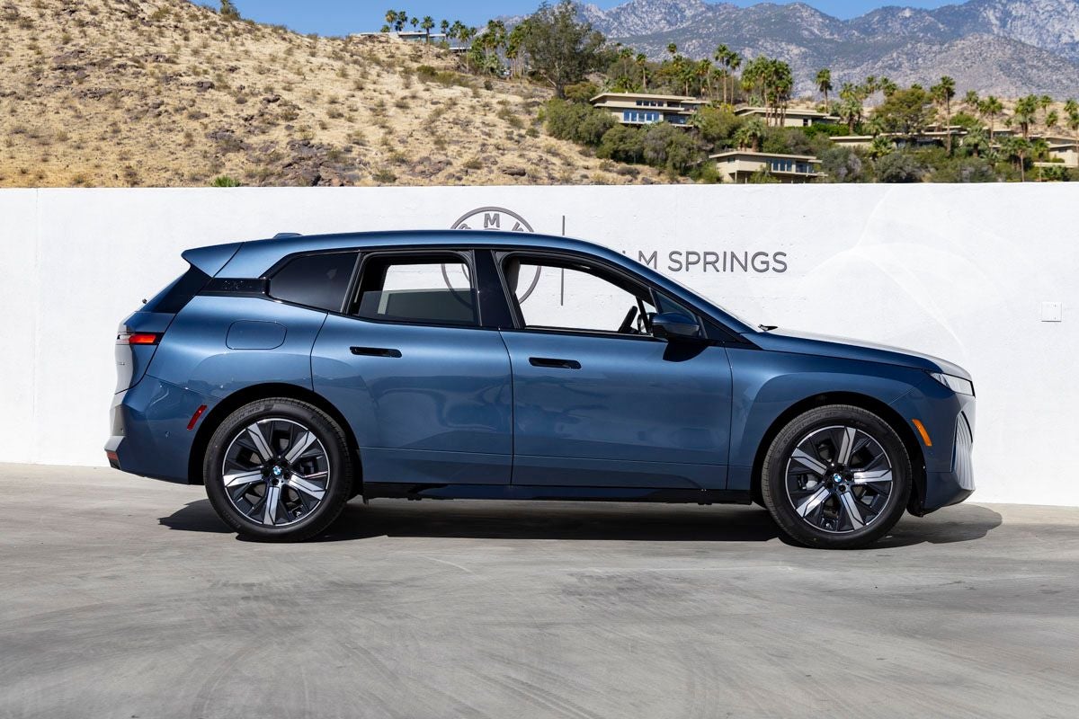 2026 BMW iX xDrive45