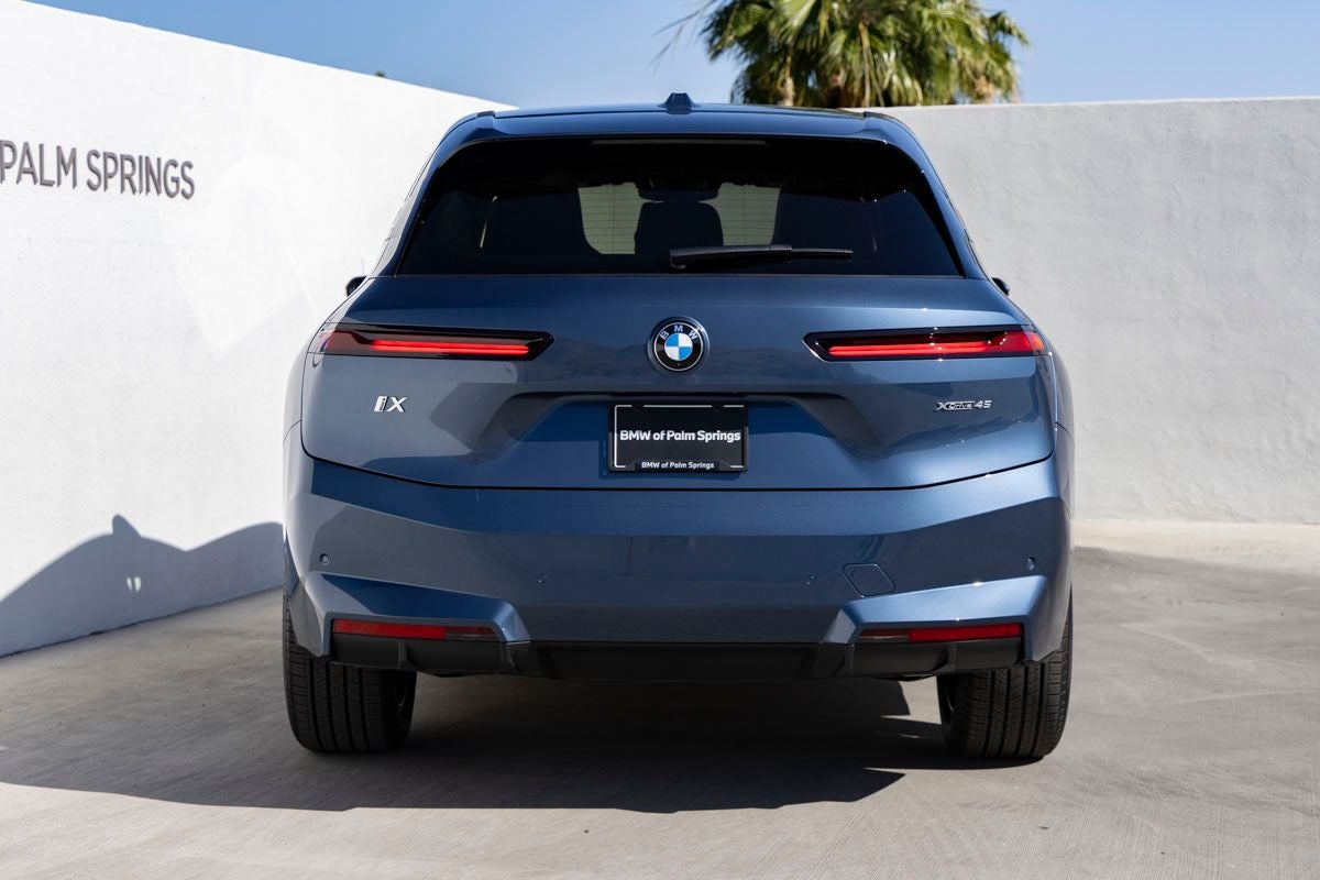 2026 BMW iX xDrive45