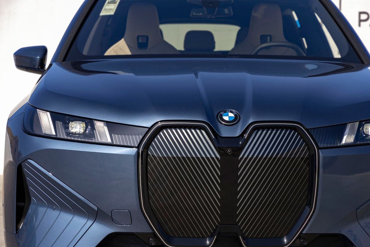 2026 BMW iX xDrive45