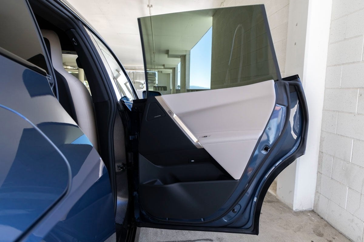 2026 BMW iX xDrive45