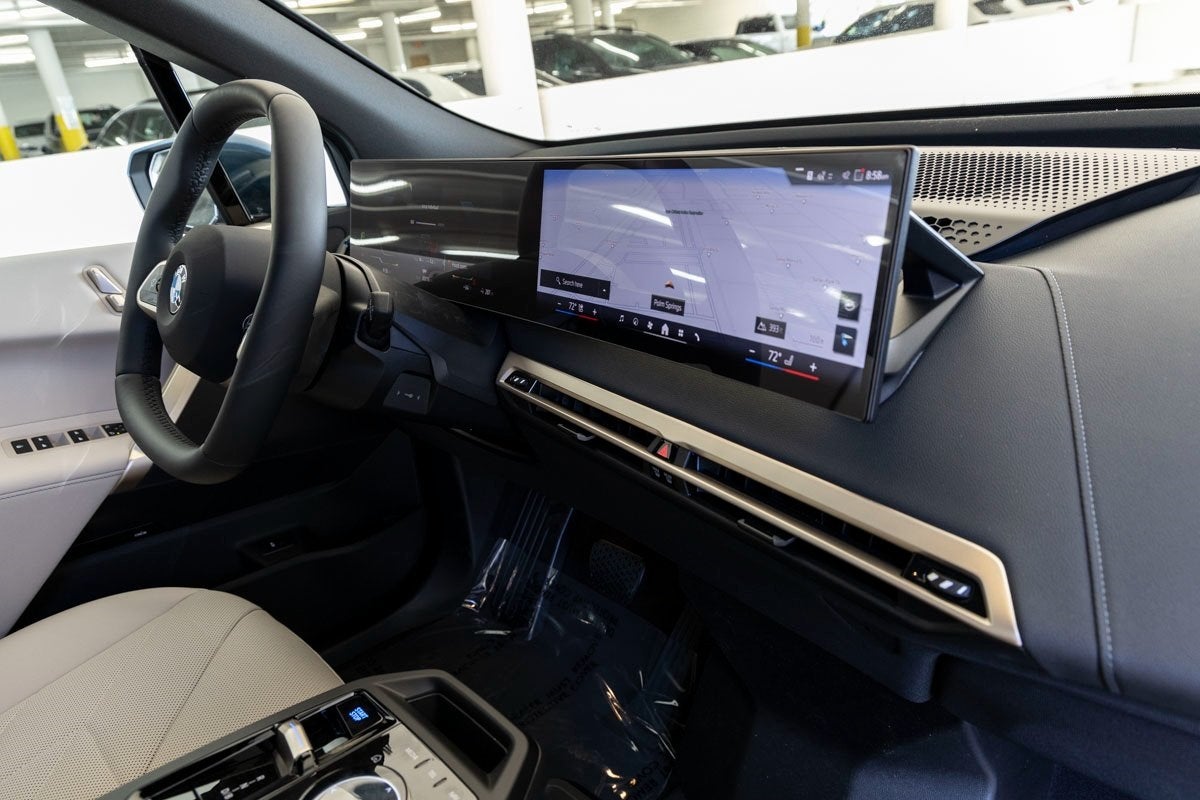 2026 BMW iX xDrive45