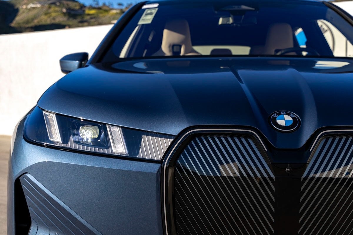 2026 BMW iX xDrive45
