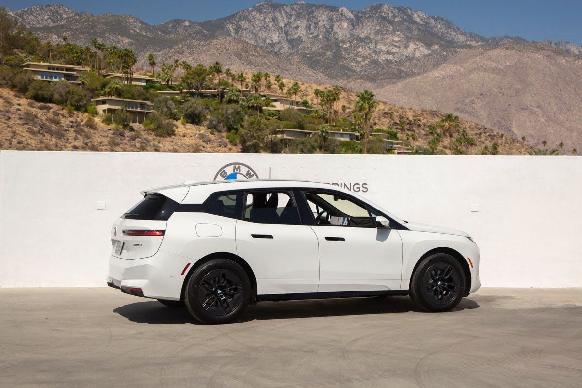 2026 BMW iX xDrive45