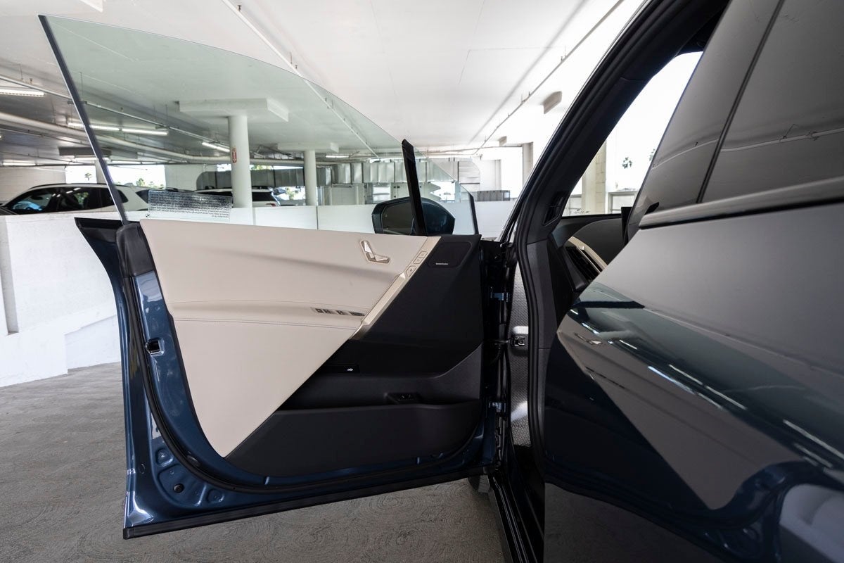 2026 BMW iX xDrive45