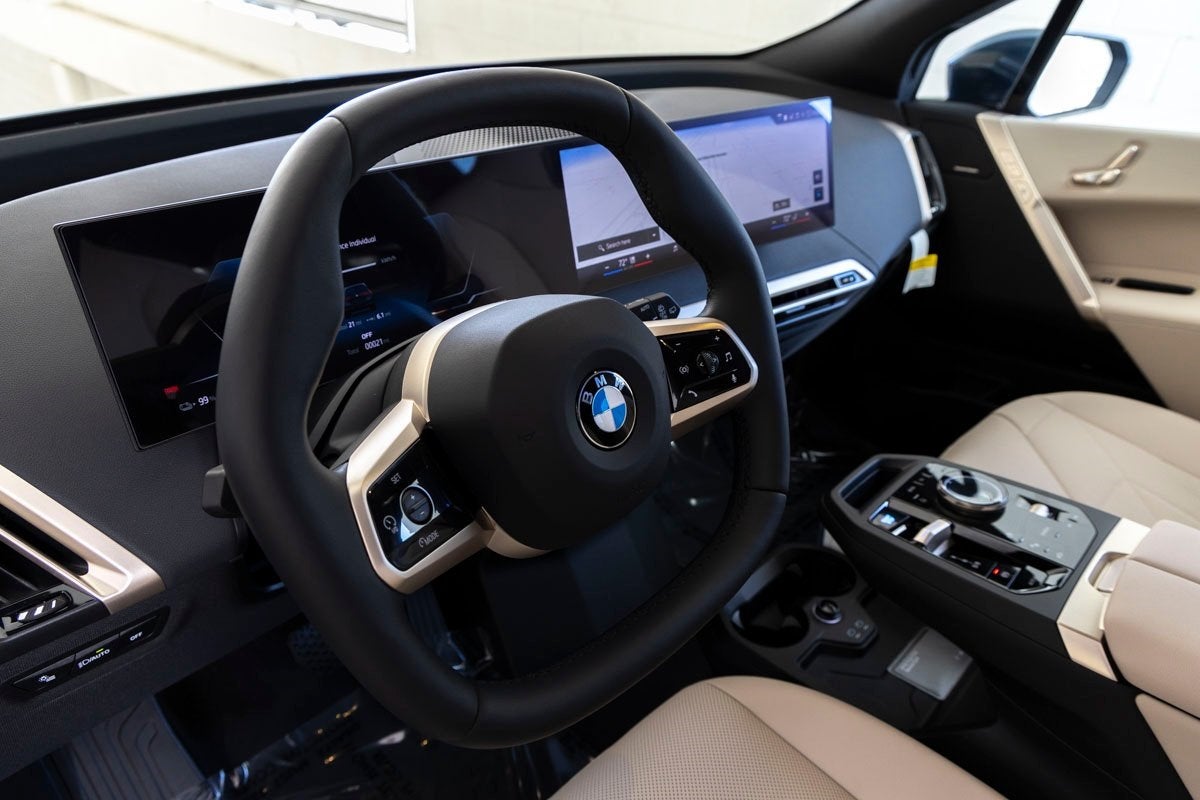 2026 BMW iX xDrive45