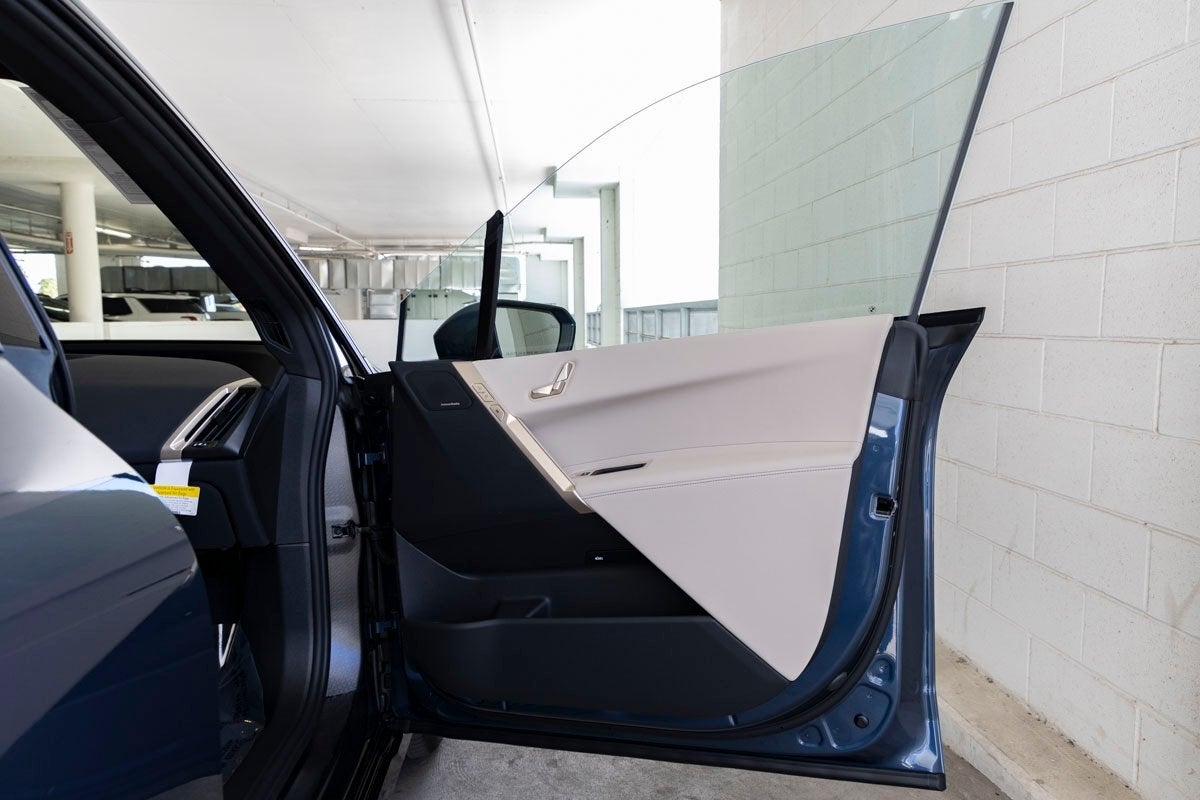 2026 BMW iX xDrive45