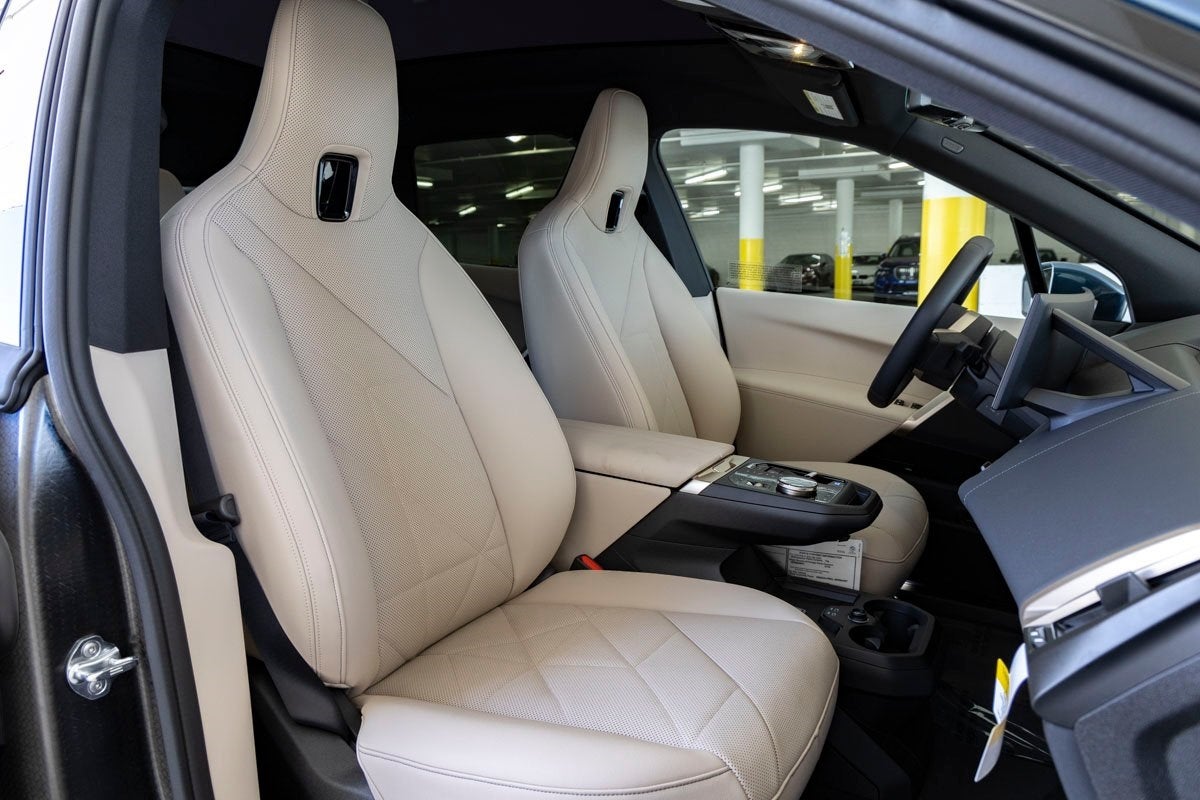 2026 BMW iX xDrive45