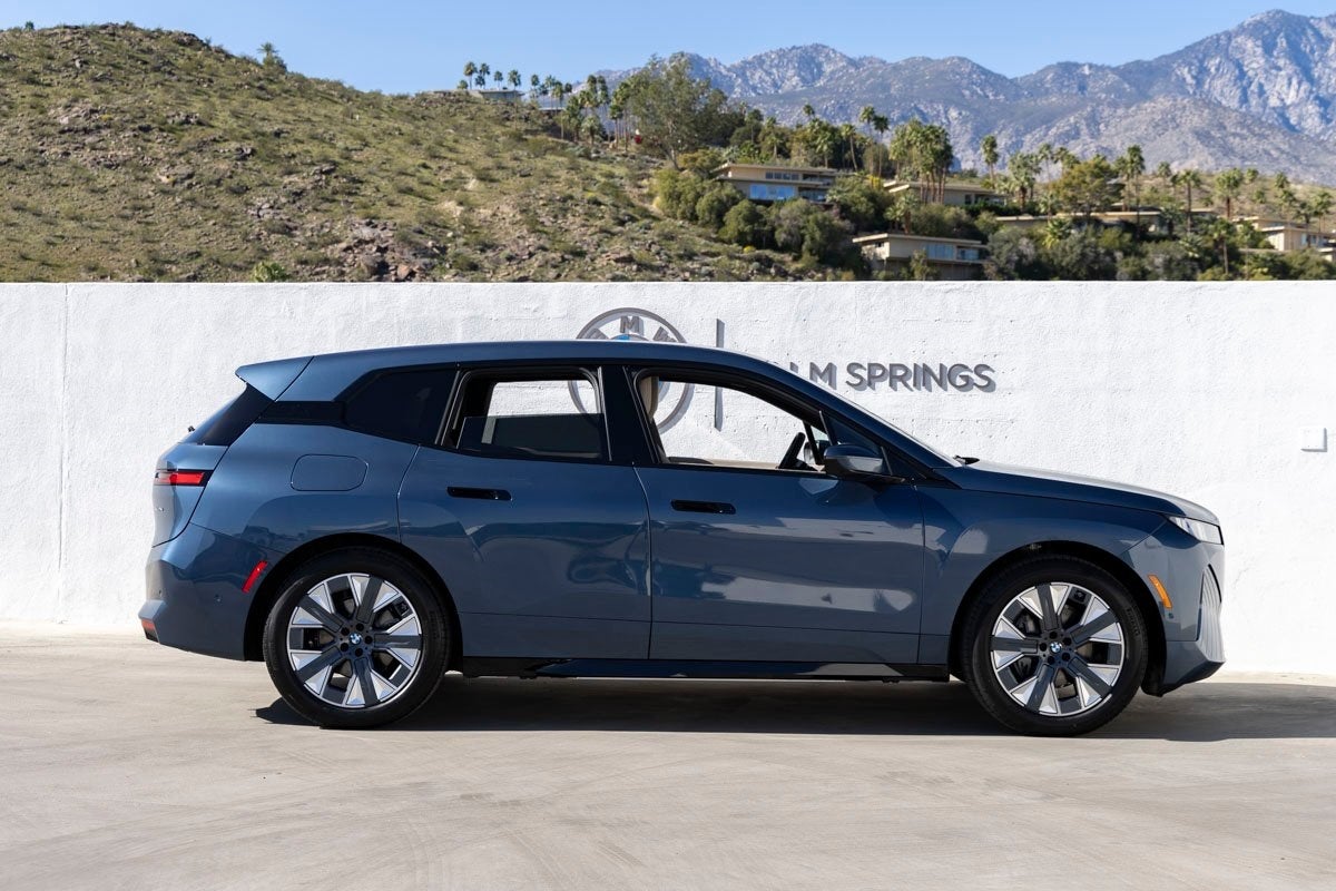 2026 BMW iX xDrive45