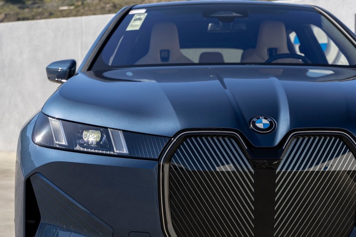 2026 BMW iX xDrive45