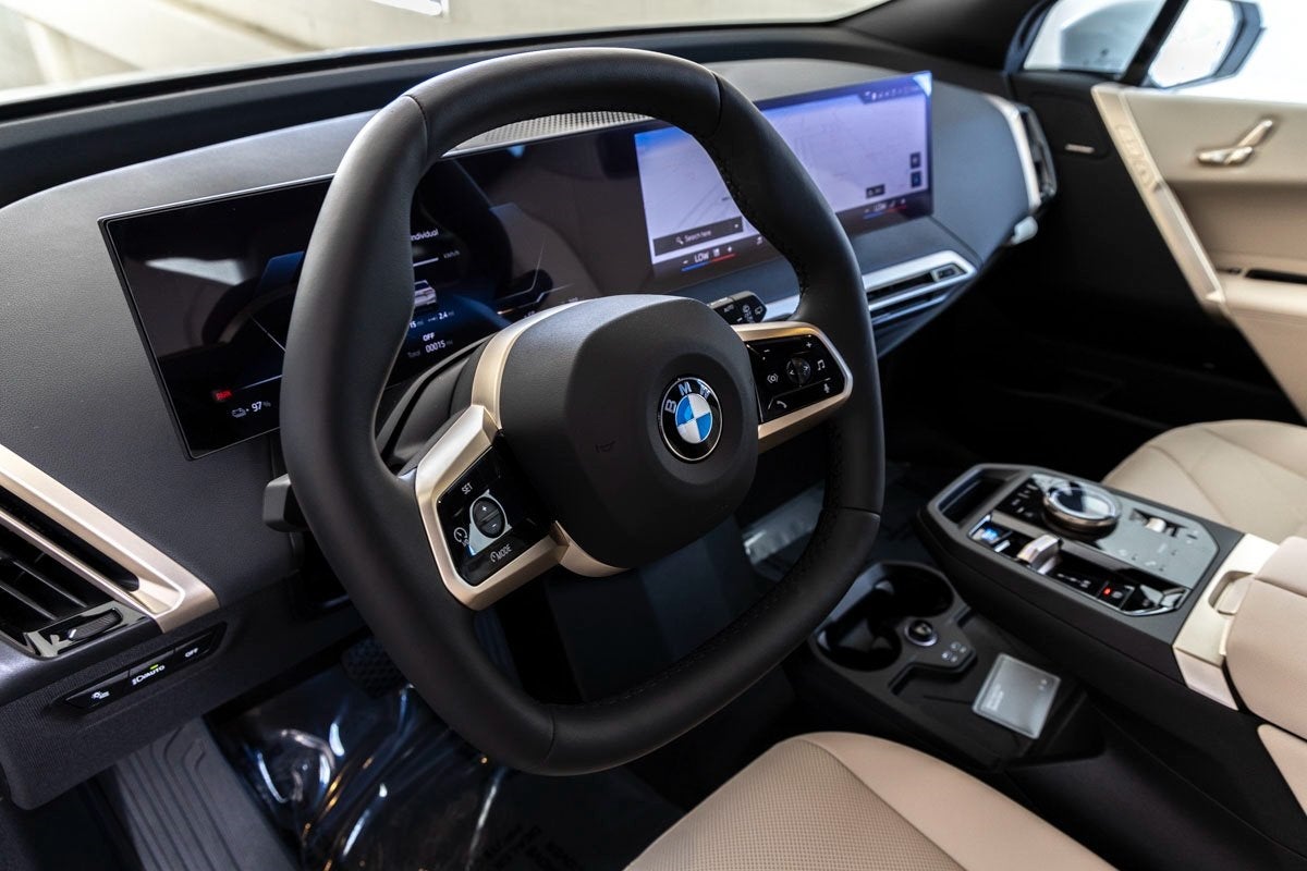2026 BMW iX xDrive45