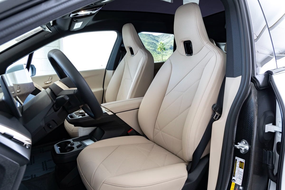 2026 BMW iX xDrive45