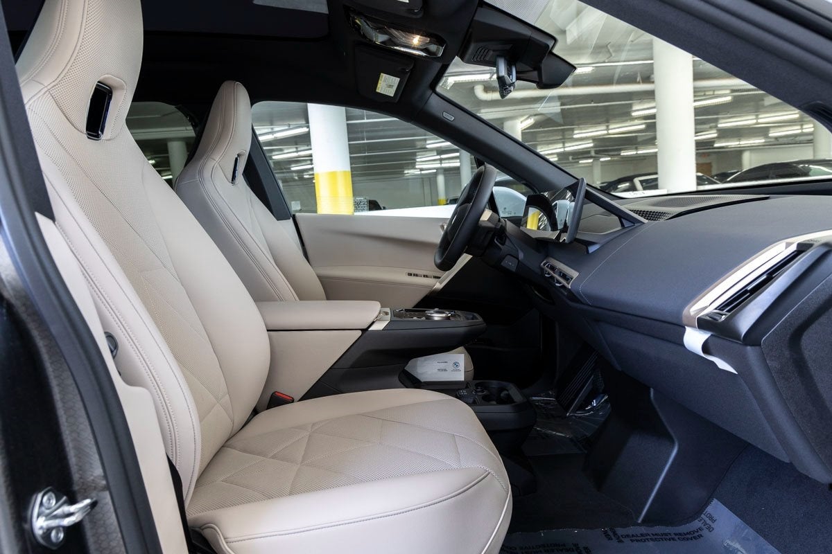 2026 BMW iX xDrive45