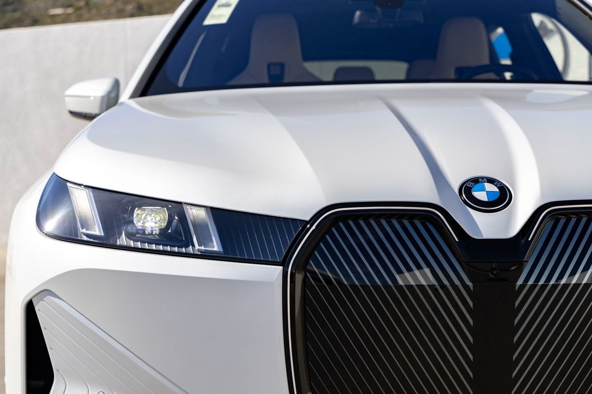 2026 BMW iX xDrive45