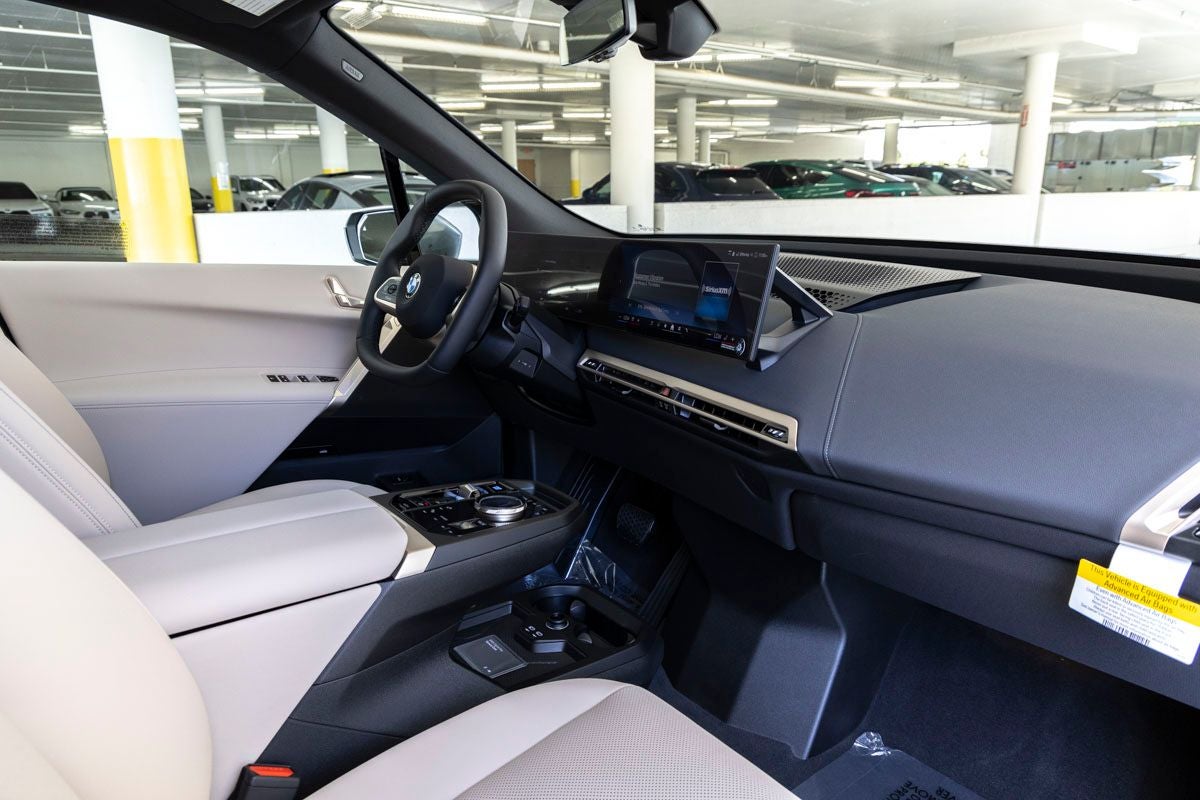 2026 BMW iX xDrive45