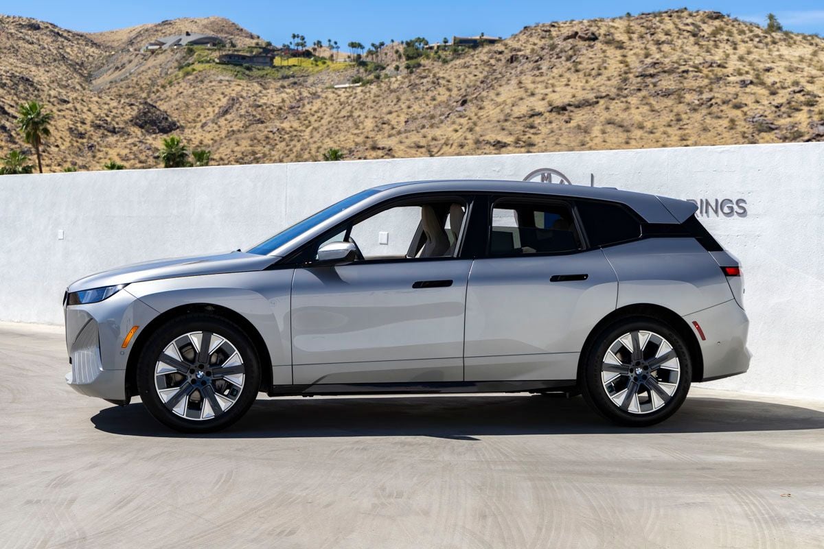 2026 BMW iX xDrive45