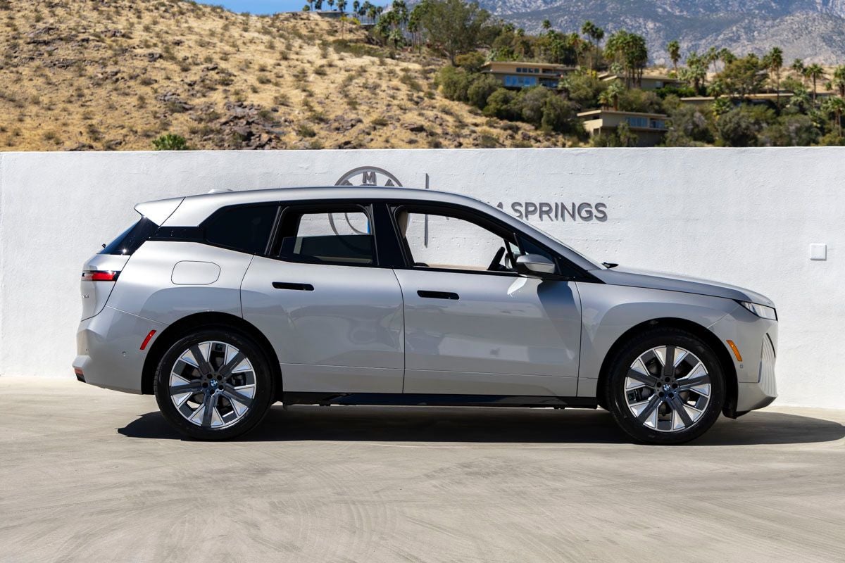 2026 BMW iX xDrive45