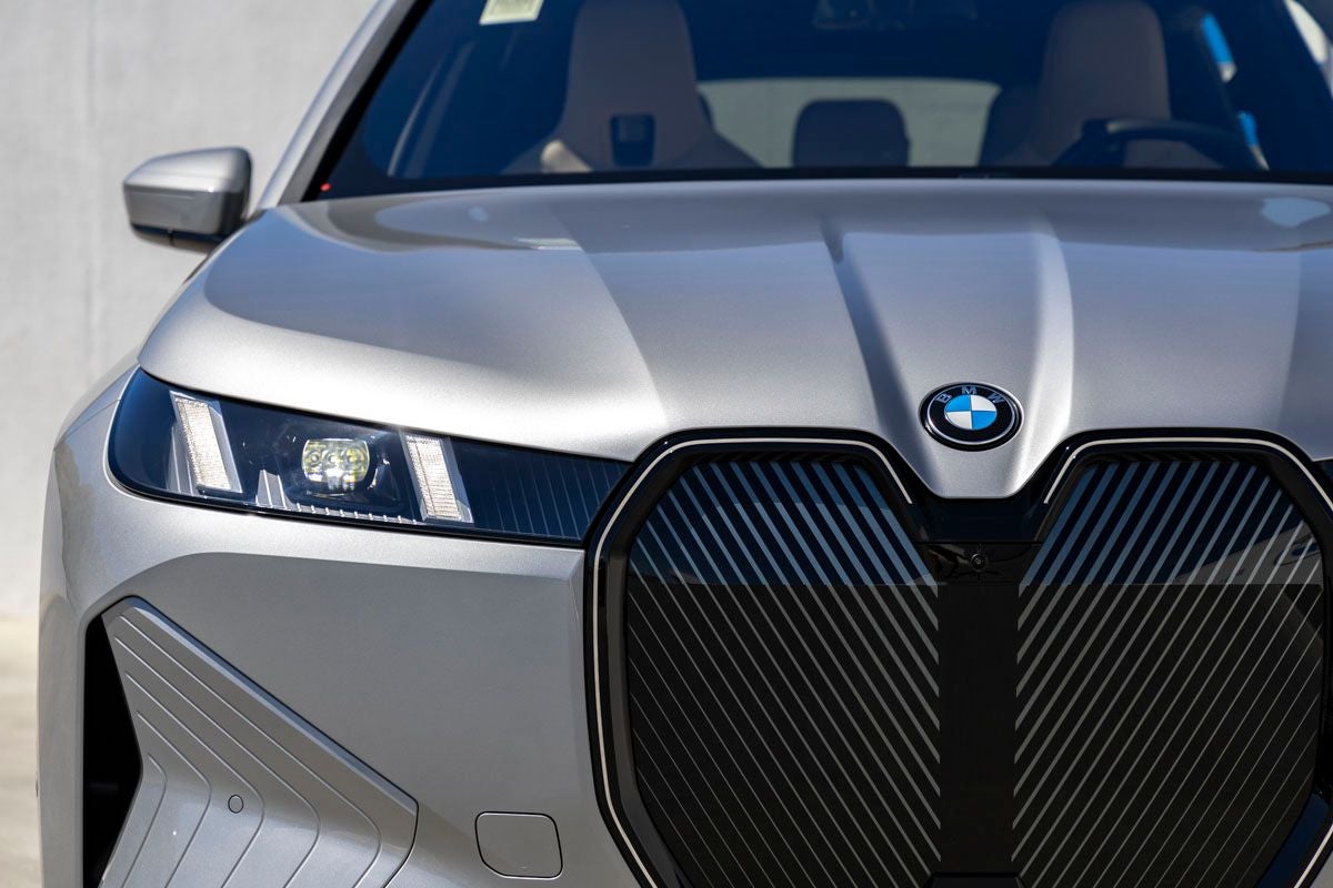 2026 BMW iX xDrive45