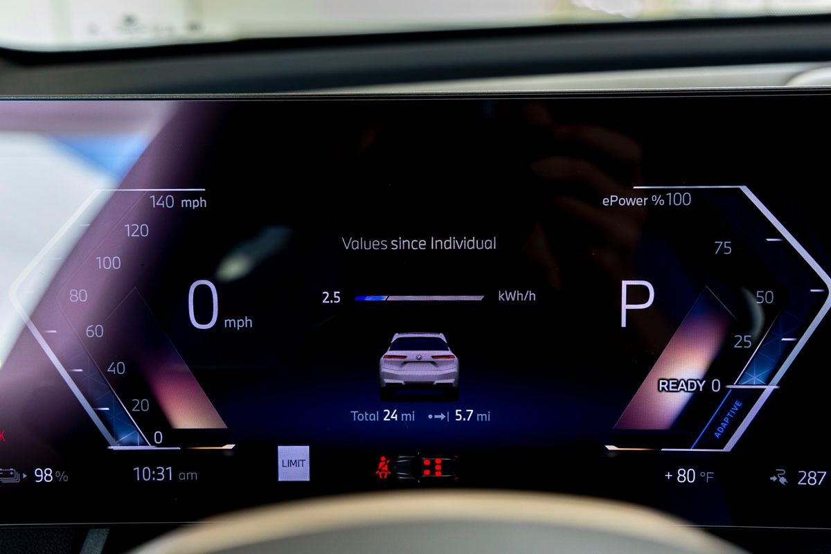 2026 BMW iX xDrive45