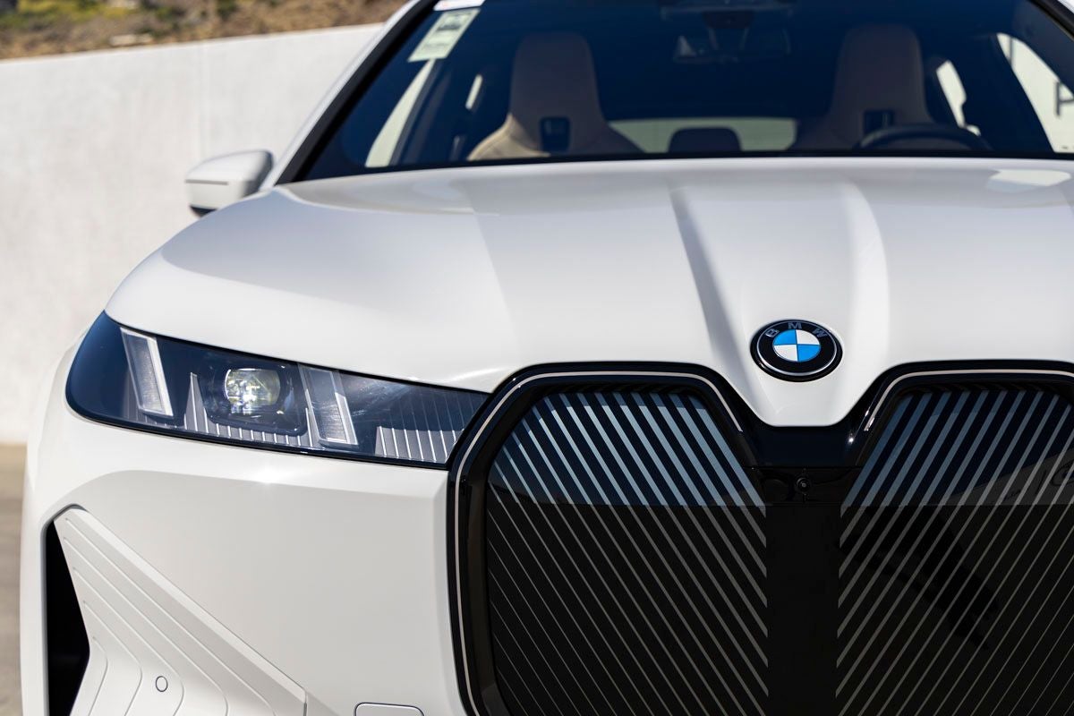 2026 BMW iX xDrive45