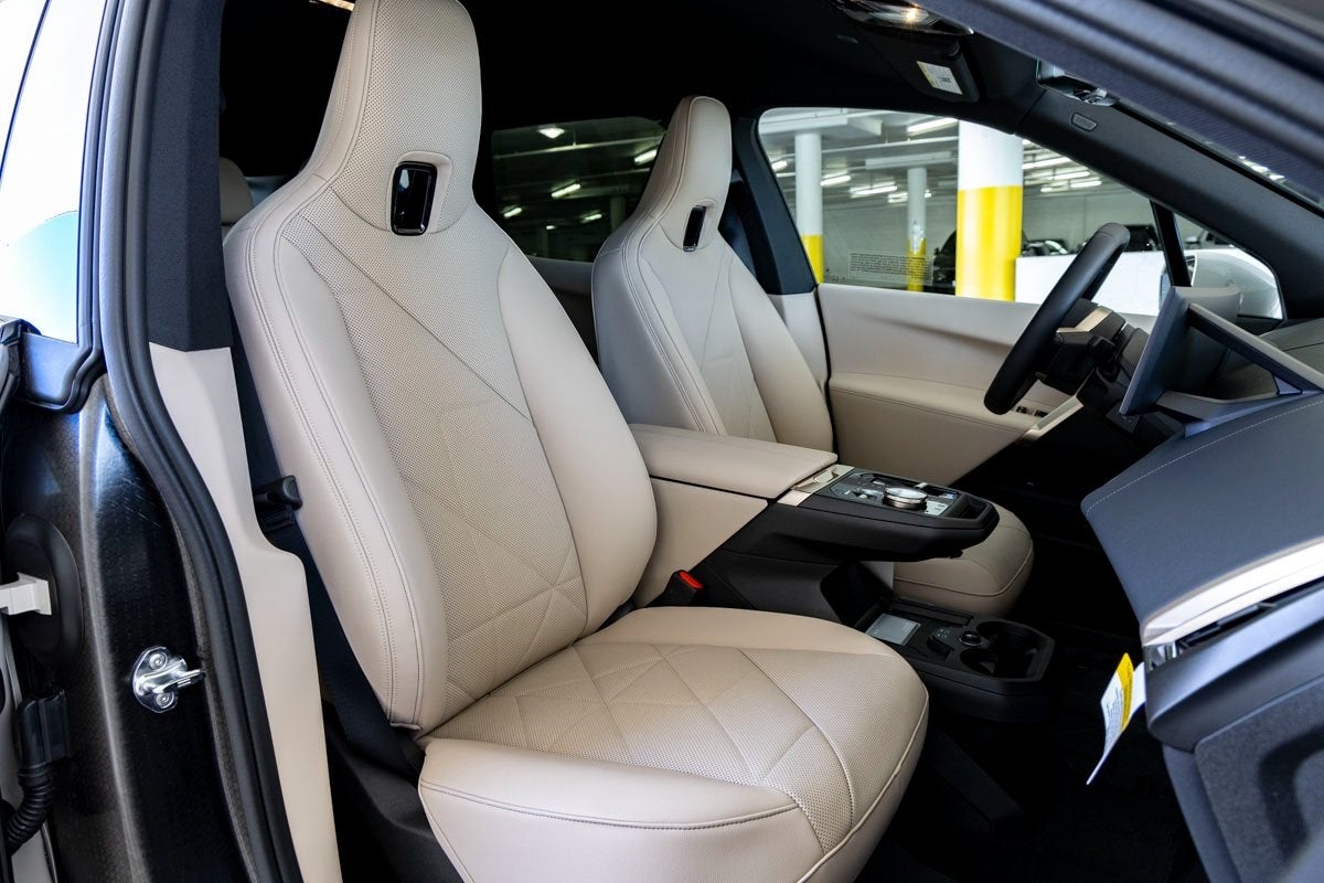 2026 BMW iX xDrive45