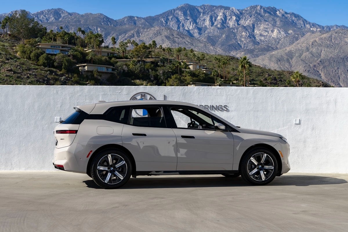 2026 BMW iX xDrive45