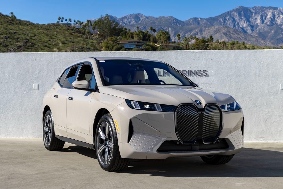 2026 BMW iX xDrive45