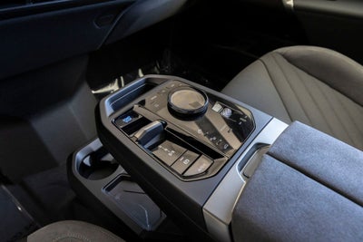 2026 BMW iX xDrive45