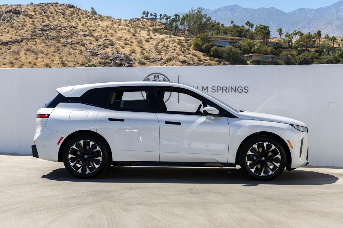 2026 BMW iX xDrive45