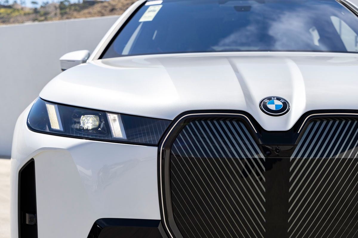 2026 BMW iX xDrive45