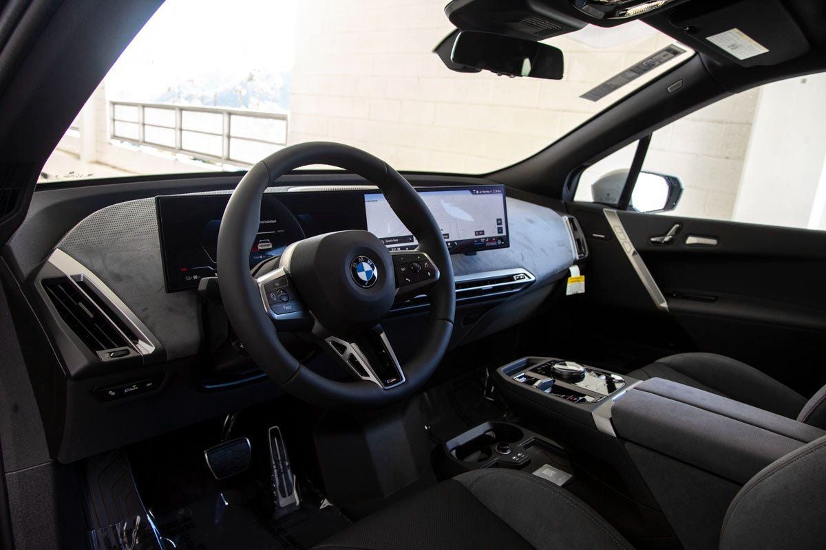 2026 BMW iX xDrive60