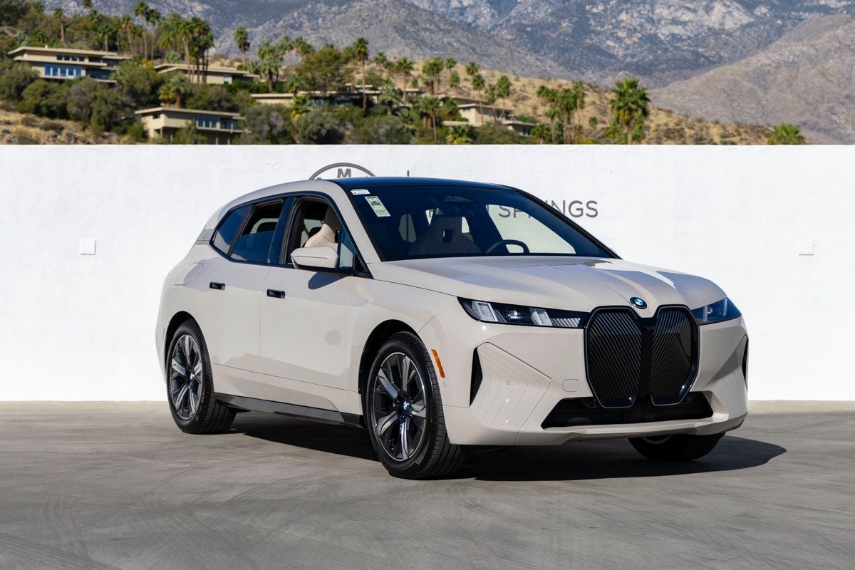 2026 BMW iX xDrive60