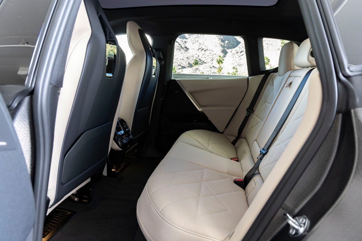 2026 BMW iX xDrive60