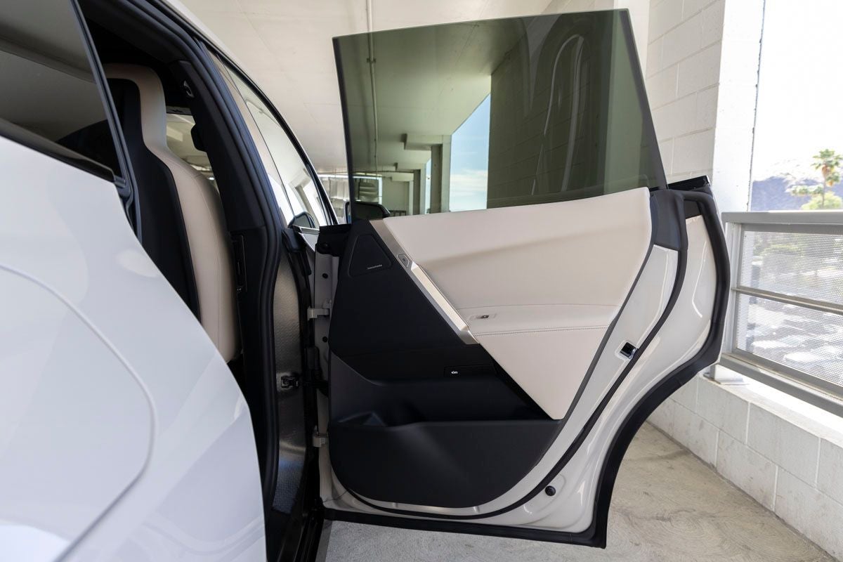 2026 BMW iX xDrive60