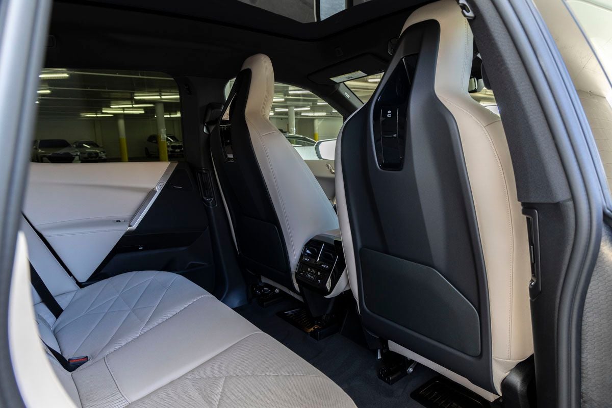 2026 BMW iX xDrive60