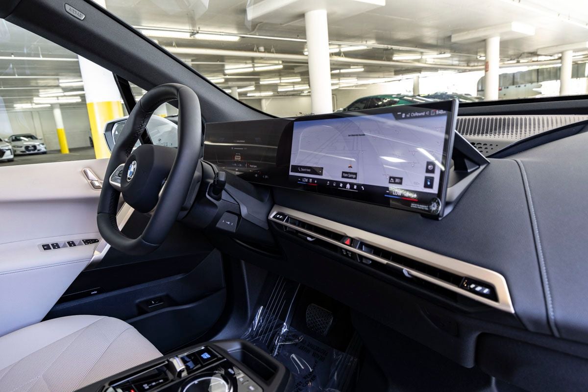 2026 BMW iX xDrive60
