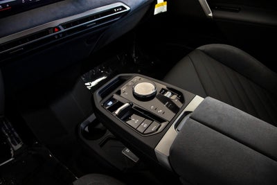 2026 BMW iX xDrive60