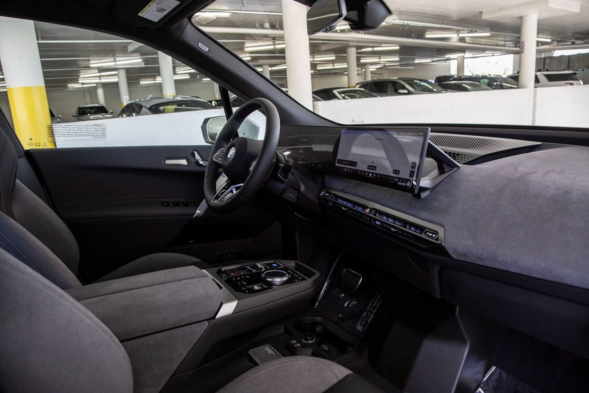 2026 BMW iX xDrive60