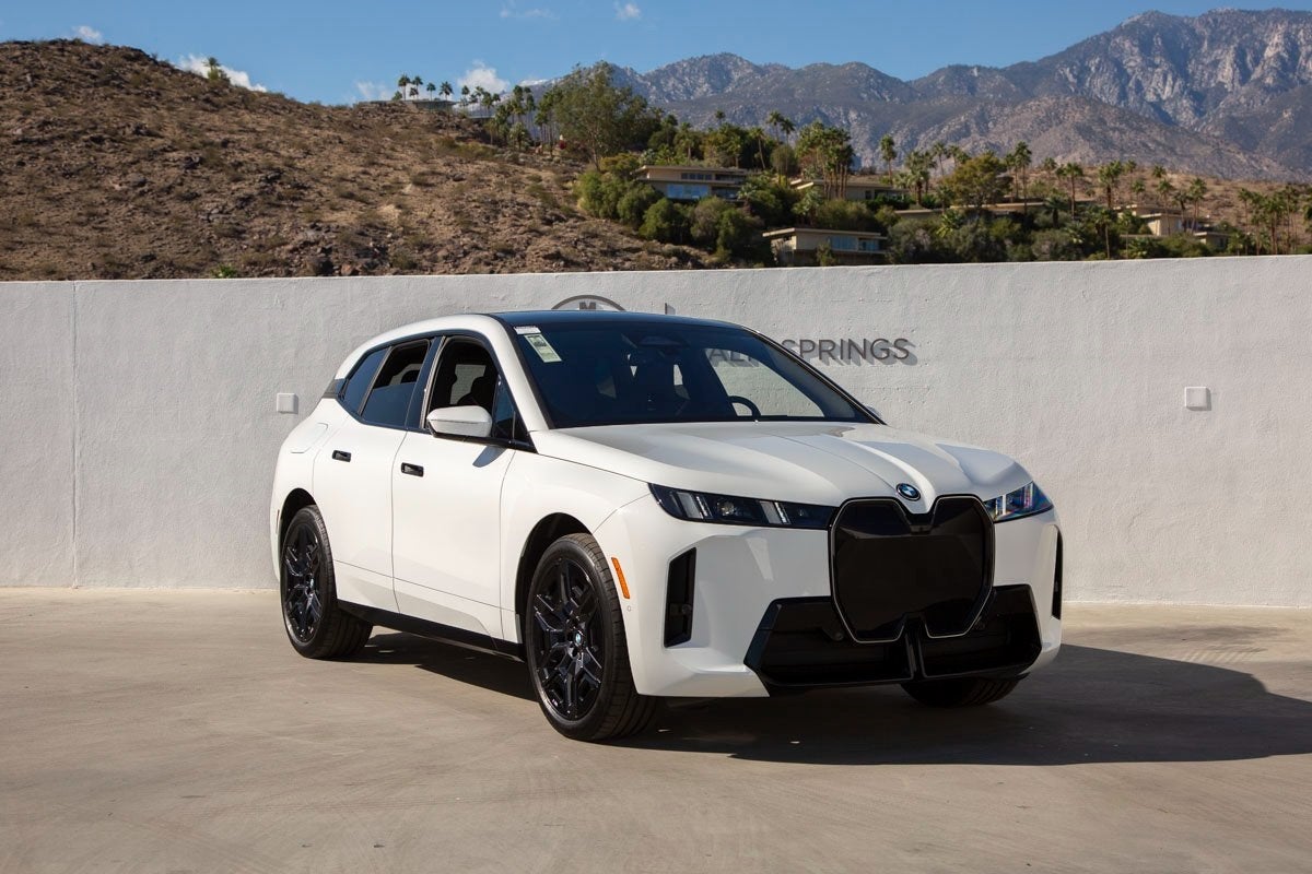2026 BMW iX xDrive60