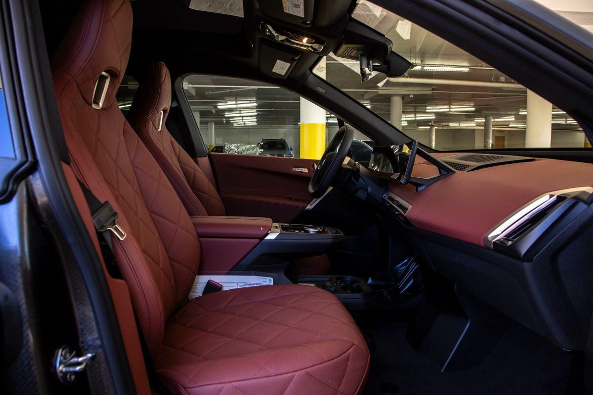 2026 BMW iX xDrive60