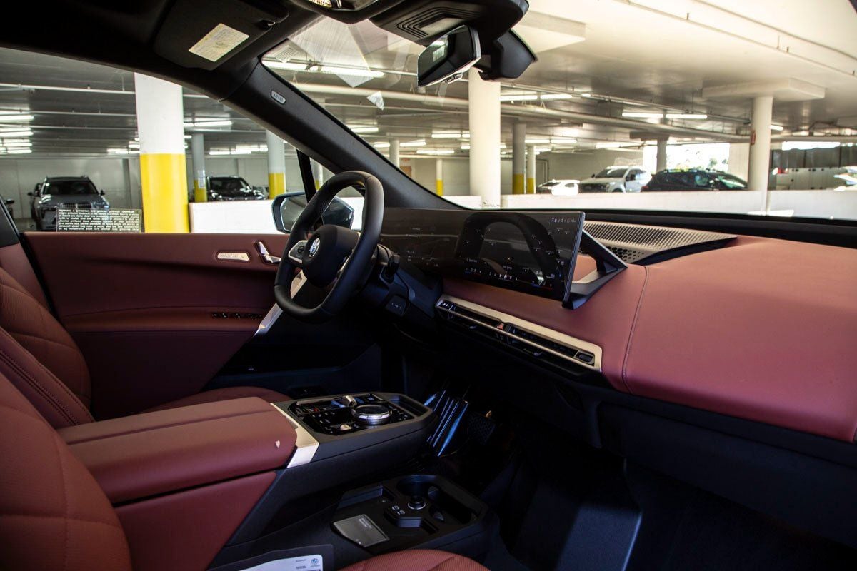 2026 BMW iX xDrive60