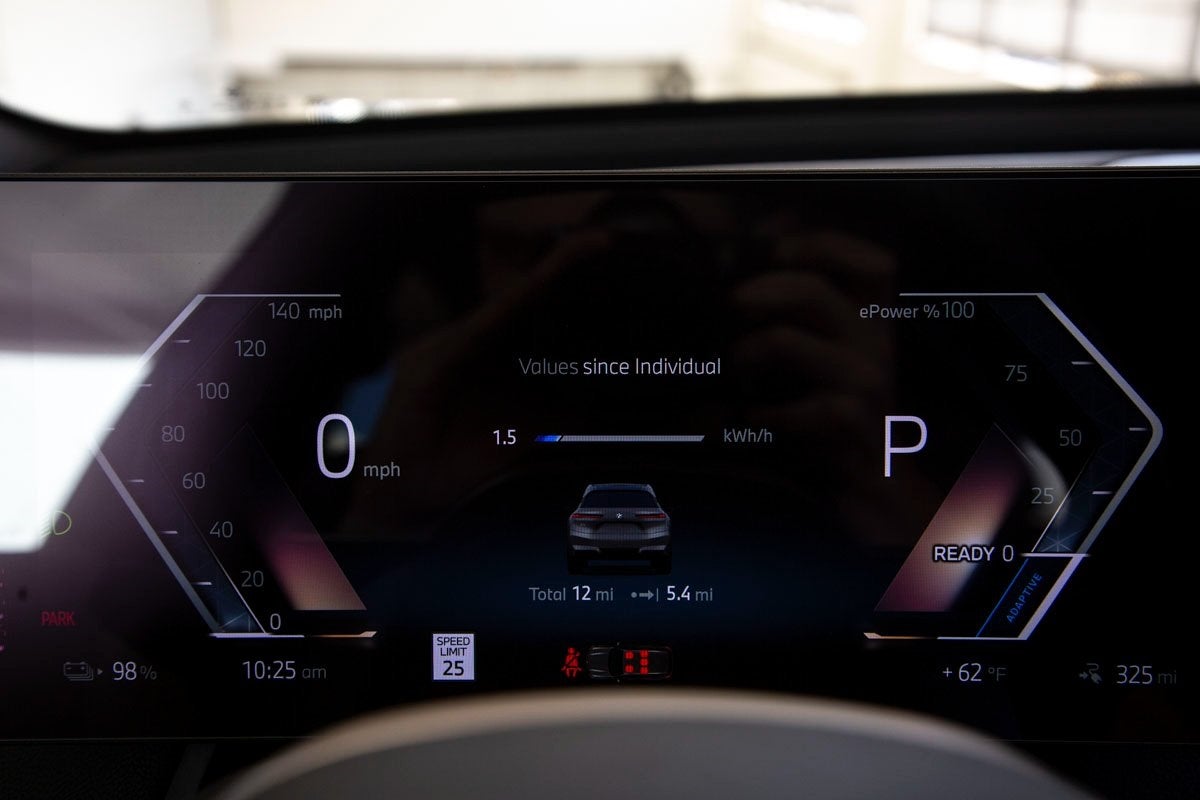 2026 BMW iX xDrive60