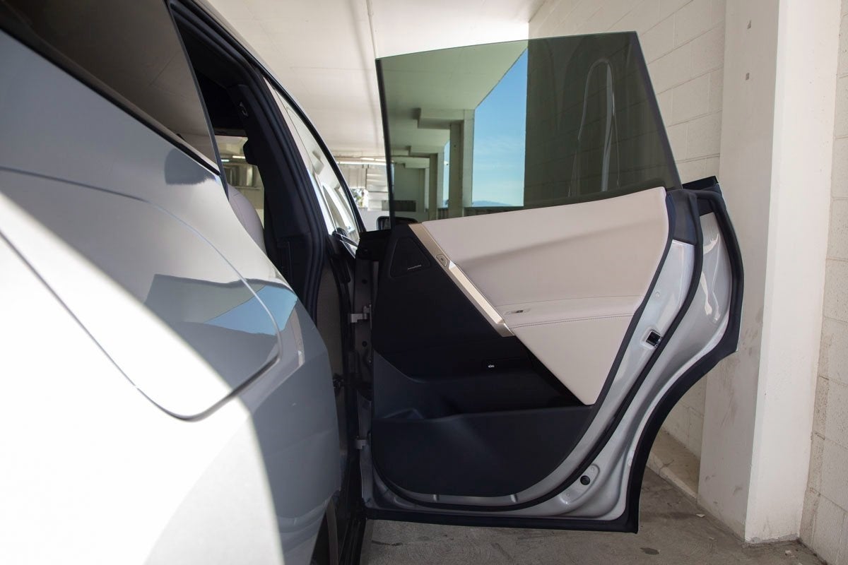 2026 BMW iX xDrive60